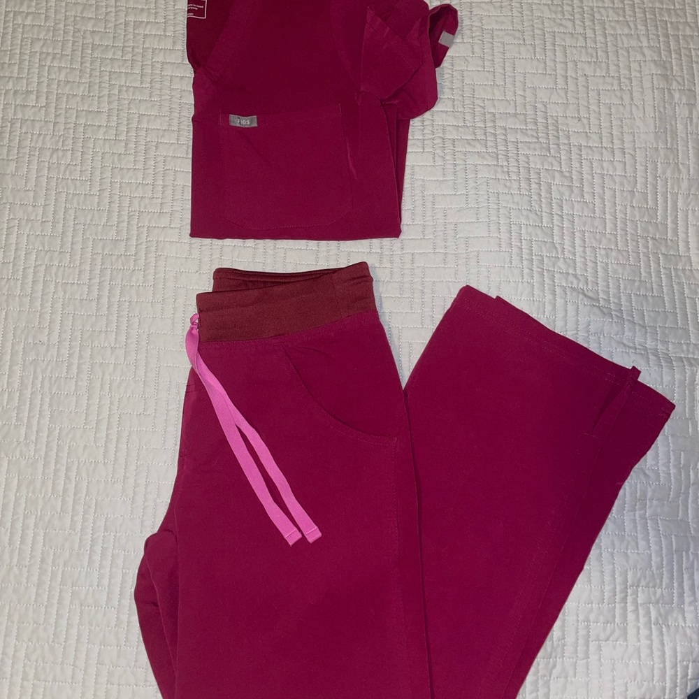 Figs set. Catarina top and Kade pants.